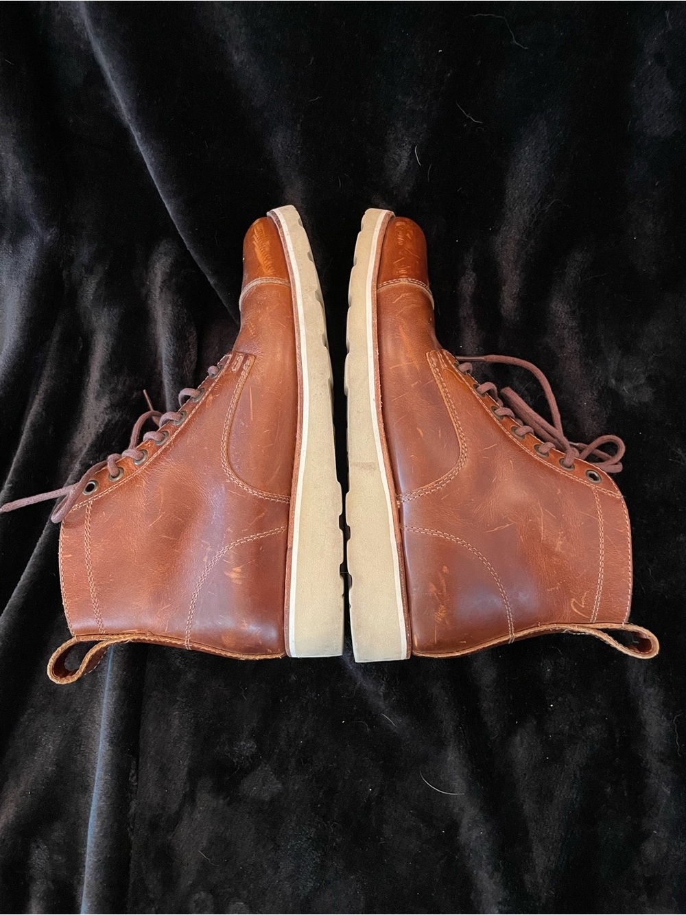 Men's Tan Leather Chukka Boots with Cream Sole - Picture 3 of 5